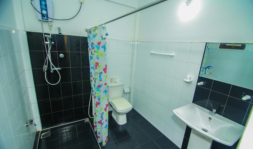 Thilaka City Hotel أنرادابورام المظهر الخارجي الصورة