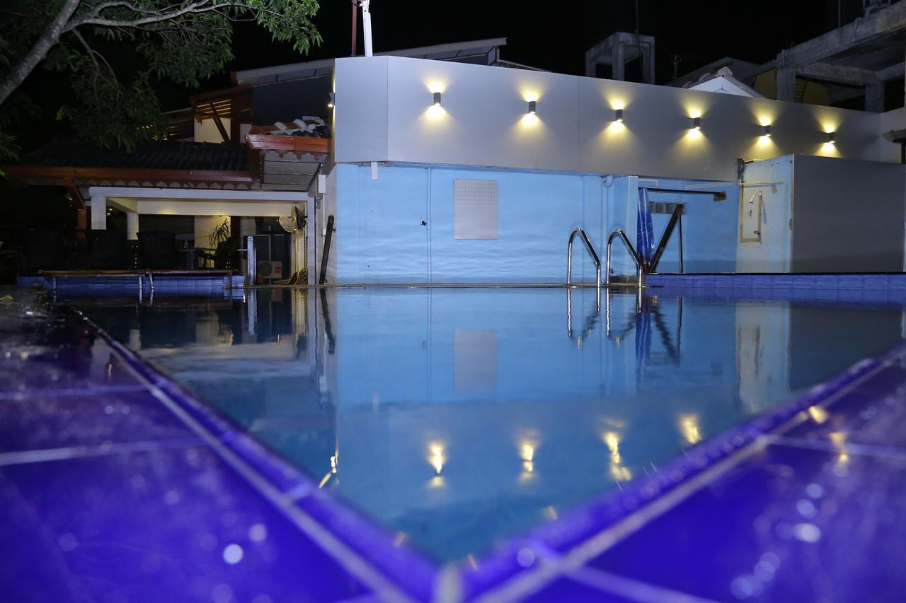 Thilaka City Hotel أنرادابورام المظهر الخارجي الصورة