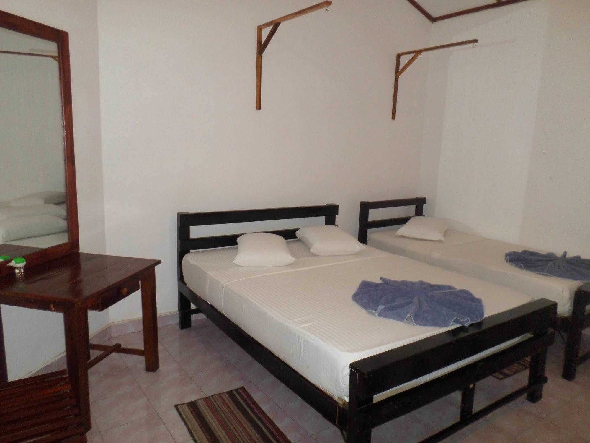 Thilaka City Hotel أنرادابورام المظهر الخارجي الصورة