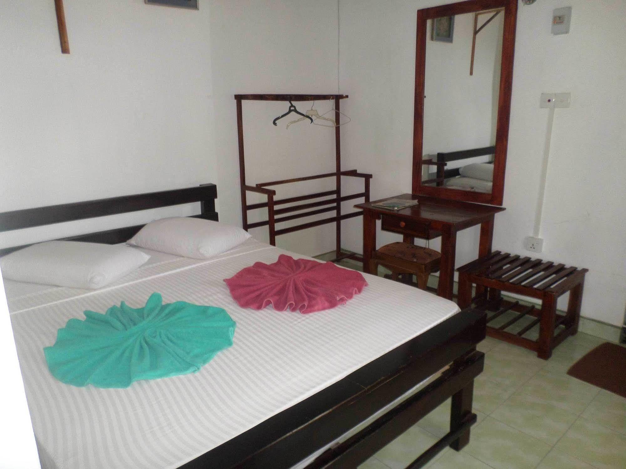 Thilaka City Hotel أنرادابورام المظهر الخارجي الصورة