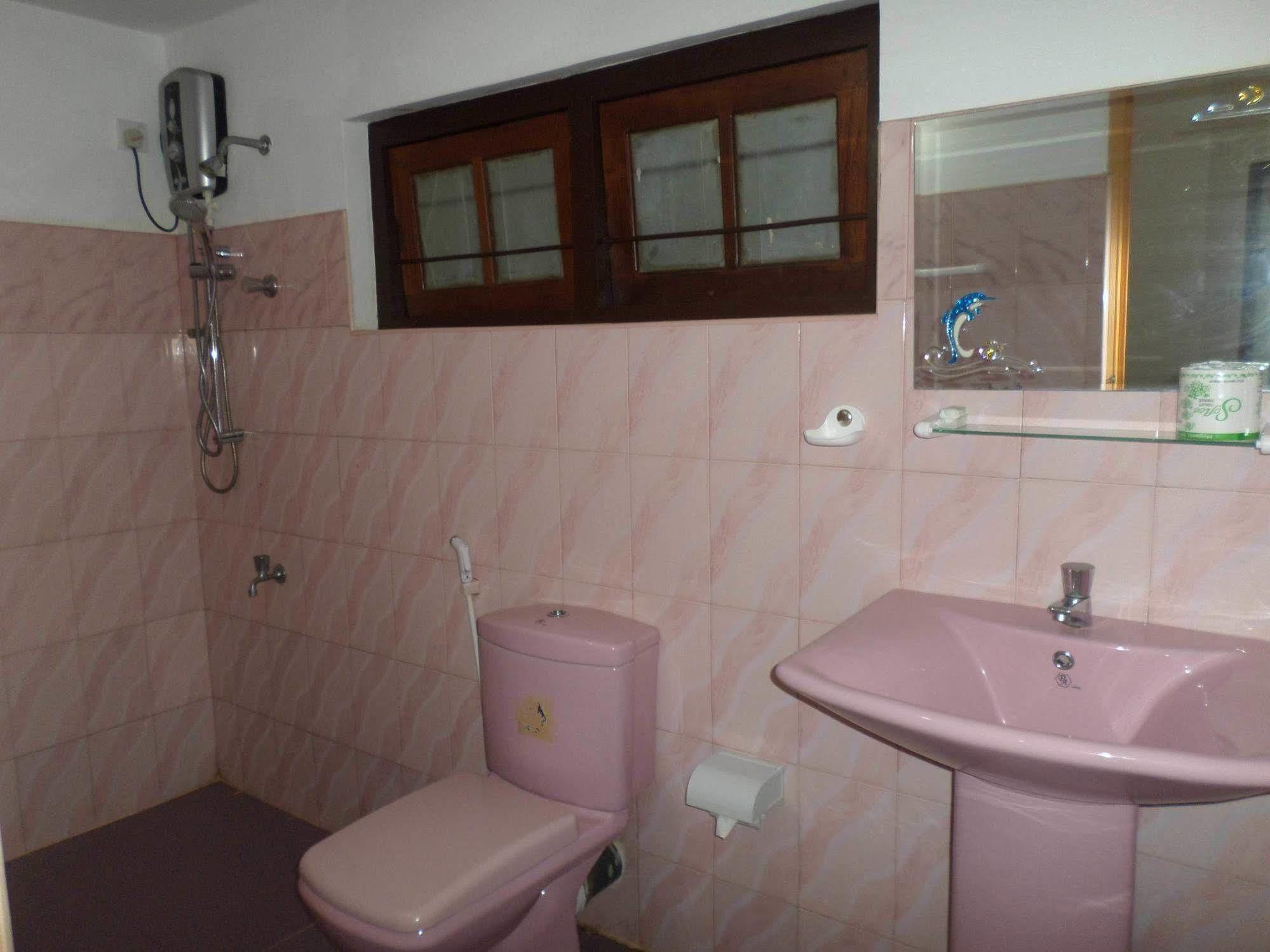 Thilaka City Hotel أنرادابورام المظهر الخارجي الصورة