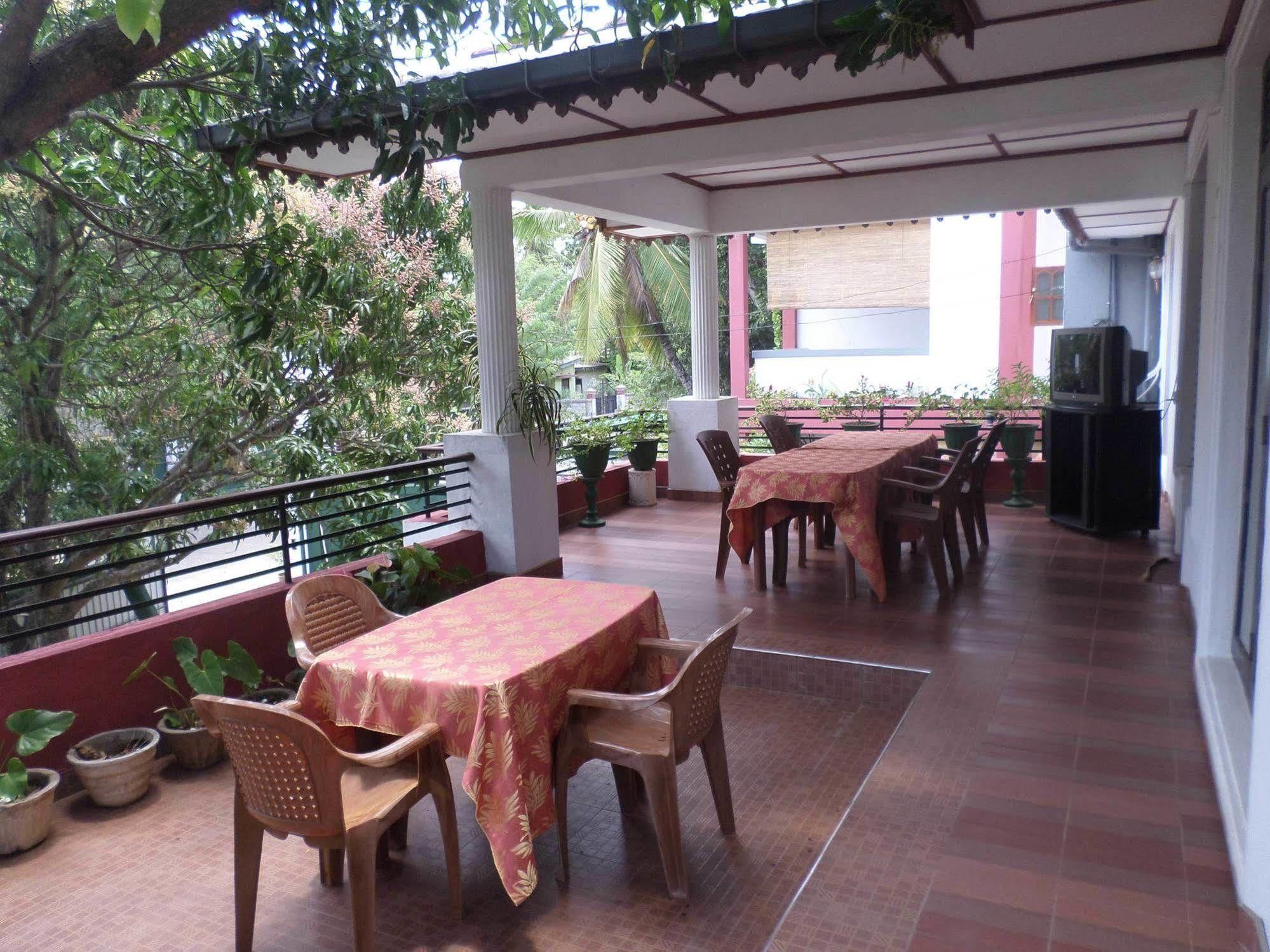 Thilaka City Hotel أنرادابورام المظهر الخارجي الصورة