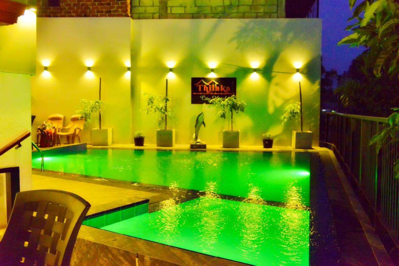 Thilaka City Hotel أنرادابورام المظهر الخارجي الصورة