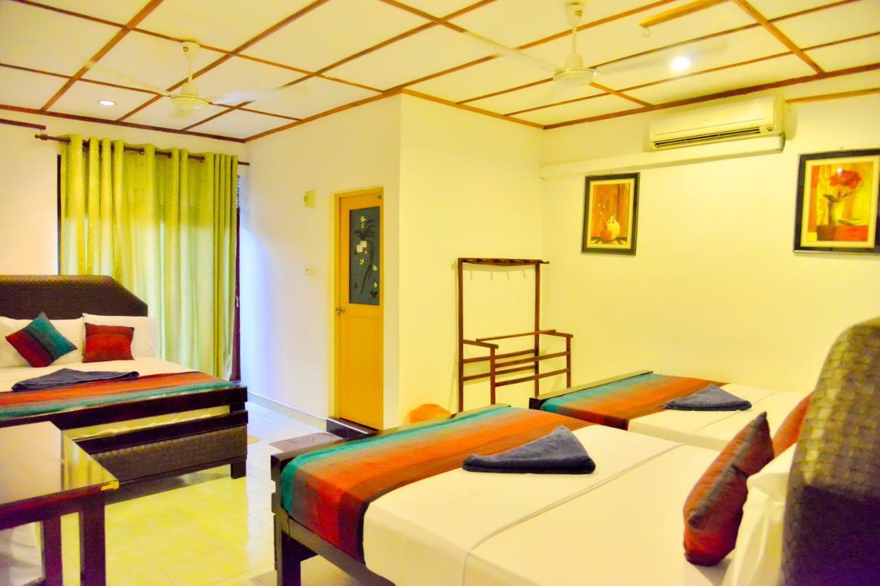 Thilaka City Hotel أنرادابورام المظهر الخارجي الصورة