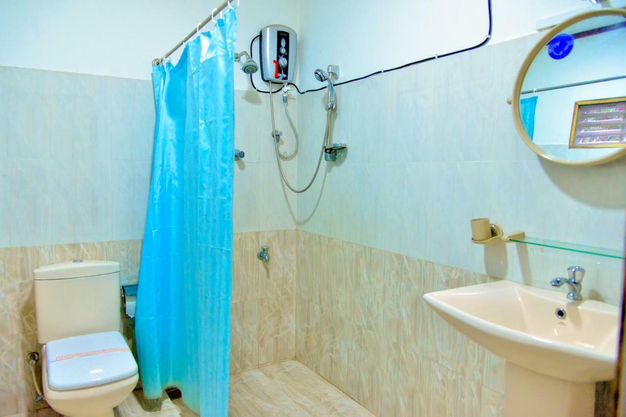 Thilaka City Hotel أنرادابورام المظهر الخارجي الصورة